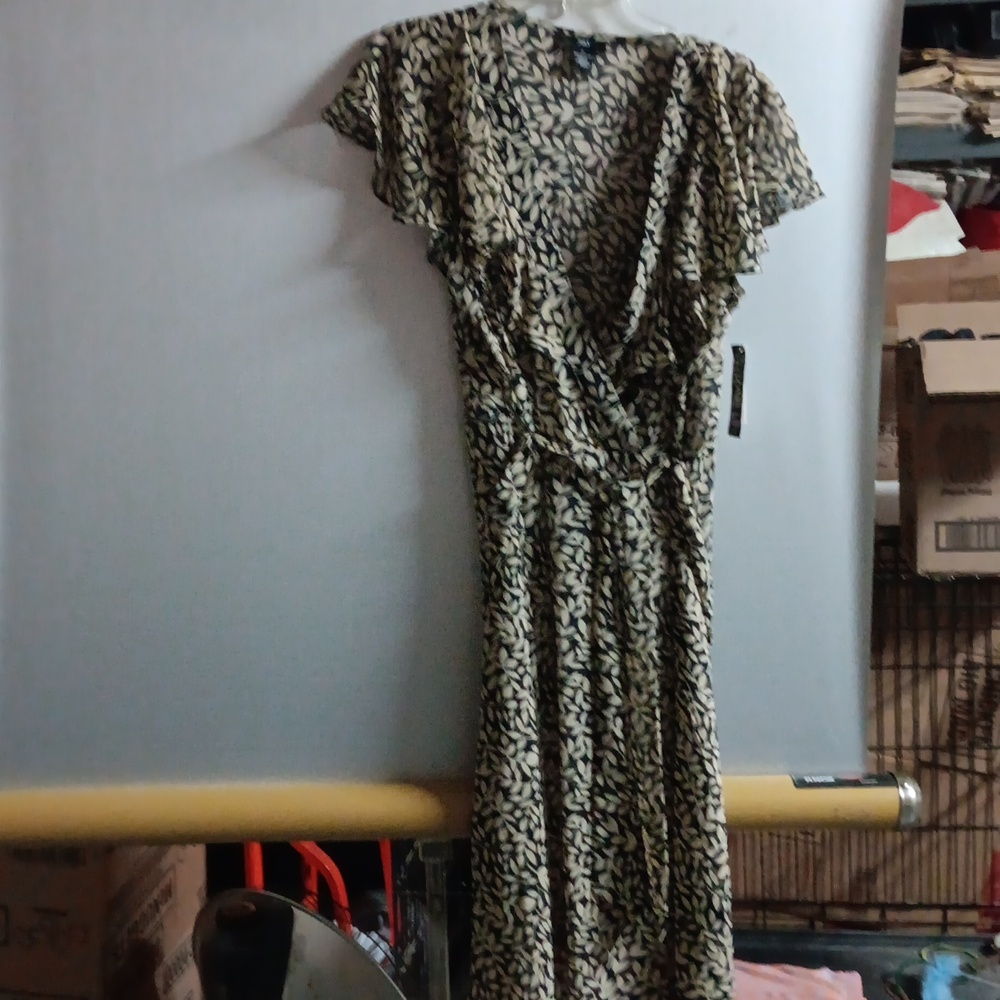 New J.B.S. Dress Size 12 Black and Cream Floral NWT Wrap Style Cap Sleeves